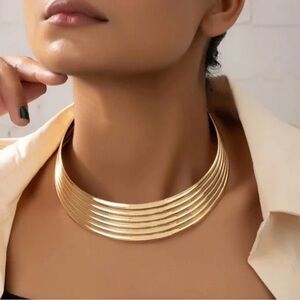 Elegant Geometrical Gold Choker Necklace